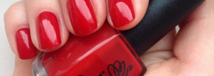 Любителям классики. INM Out The Door nail lacquer - 115 Love Dance