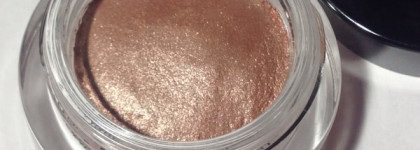 Chanel Illusion D'ombre Long Wear Luminous Eyeshadow 82 Emerveille