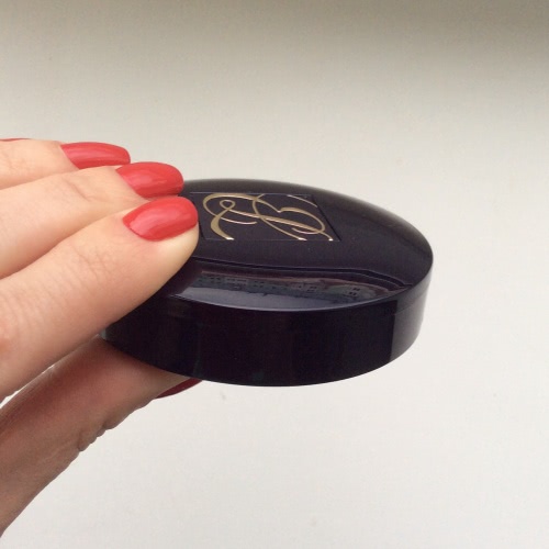 Компактная пудра Estee Lauder Invisible Powder Makeup 1N1 Ivory Nude