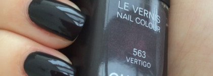 Chanel Le Vernis Nail Colour #563 Vertigo