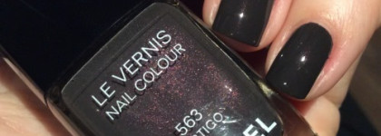 Chanel Le Vernis Nail Colour #563 Vertigo