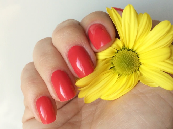 Теплая весна с Dior Vernis Couture Colour Gel Shine And Long Wear Nail Lacquer #660 Glory