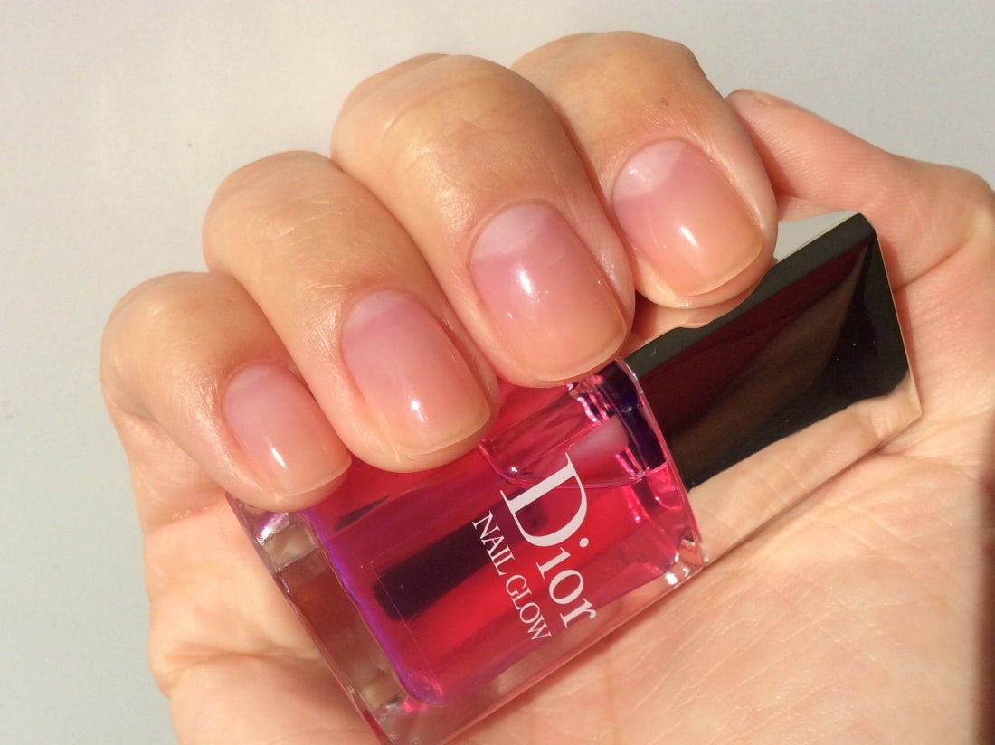 1) ногти без покрытия; 2) 1 слой Dior Nail Glow; 3) 2 слоя Dior Nail Glow.