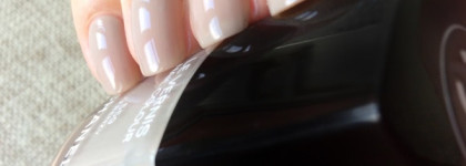 Маникюр в стиле "нюд" с лаками Chanel