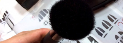 Givenchy Blush Brush - идеальна для румян Chanel