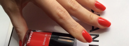 Chanel Coco Code Spring 2017 Makeup - Chanel Le Vernis Longwear Nail Colour 546 Rouge Red