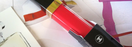 Chanel Rouge Coco Gloss - Gel Brillant Hydratant Moisturizing High-Shine Lipgloss - 738 Amuse-Bouche