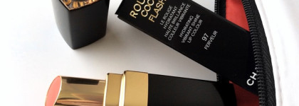 Chanel: Помада-блеск и Гель для бровей