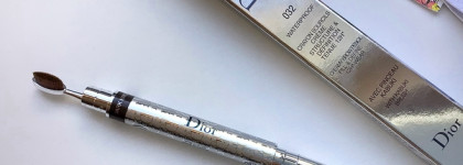 Dior: Карандаш для бровей и блеск для губ