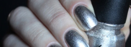 China Glaze - Gossip Over Gimlets