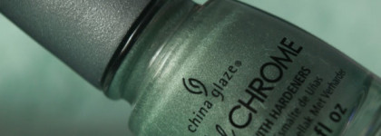 China Glaze - Wrinkling The Sheets