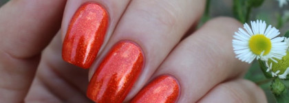 China Glaze - Riveting