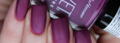 Sally Hansen Velvet Texture  Nail Color - Crushed #610