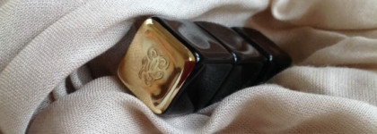 Дневная версия красных губ с помадами Guerlain Kiss Kiss Lipstick Le Rouge Creme Galbant Shaping Cream Lip Colour # 324 Red Love и Mac Lipstick Cremesheen #A33 Crosswires