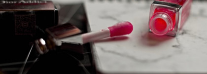 Зеркальный блеск и восстановление губ с маслом для губ Dior Addict Lip Glow Oil в оттенке 015 Cherry