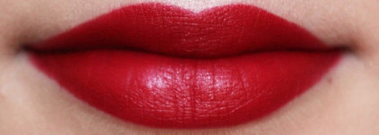 Русская маковка MAC Matte Lipstick Russian Red