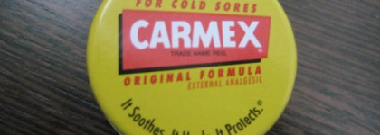 Зимние спасатели моих губ. Бальзамы для губ Eveline, Uriage, Carmex