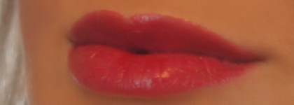 Помада - карандаш Lumene Raspberry Miracle Lip Sorbet №17 Come Into Flower