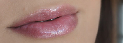 Блеск для губ Dior Addict Gloss Mirror Shine Volume And Care  в оттенке 553 Princess