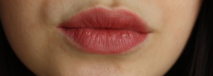 Essence longlasting lipstick 03 dare to wear, 05 dare to be nude, 07 natural beauty