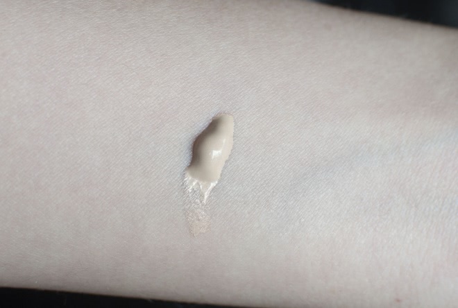 Jouer Luminizing Moisture Tint SPF 20 в оттенке Pearl