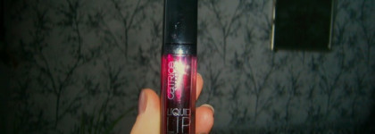 Один день из жизни красавчика Catrice Liquid Lip Tint в оттенке 030-Are You Red-y?