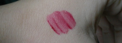 Один день из жизни красавчика Catrice Liquid Lip Tint в оттенке 030-Are You Red-y?