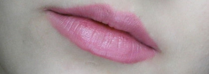 Четыре оттенка питательной губной помады Rouge Eclat от Clarins: 01. Nude Rose, 04. Tropical Pink, 06. True Aubergine, 13. Woodrose