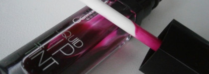 Один день из жизни красавчика Catrice Liquid Lip Tint в оттенке 030-Are You Red-y?