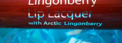 Морозная брусника от Lumene Lingonberry Lip Lacquer with Arctic Lingonberry #4