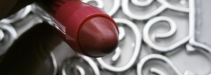 Нежный, невесомый Pure Shine Color Lip Balm от Catrice #040 My Cherry Berry