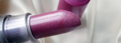 Big girls don't buy... fuchsia? Essence Lipstick #12 Sparkling Miracle