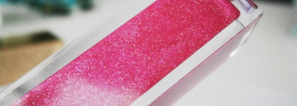 Малина. Yves Saint Laurent Golden Gloss Shimmering Lip Gloss #30 Golden Satin