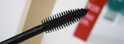 Тушь для ресниц Clarins и корректор Revlon: так преображаем взгляд