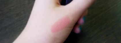 Estee Lauder Pure Color Envy Sculpting Lipstick in #120 Desirable и #350 Vengeful Red
