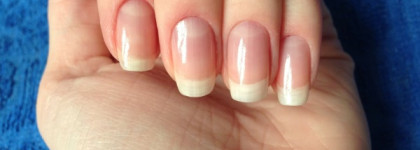 Не умеете делать французский маникюр? -Тогда мы идем к вам! Вместе с Essence French manicure&pedicure pen