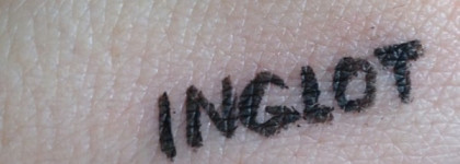 На темной стороне: Inglot AMC Eyeliner Gel #77