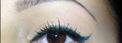 Essence Гелевая подводка в выдвигающемся карандаше Gel eye pencil waterproo в оттенке №01 black blaze  и №03 urban jungle