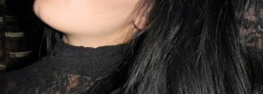 Хайлайтеров  много не бывает. Essence Soo Glow! Cream to Powder Highlighter 10 Look on the bright side