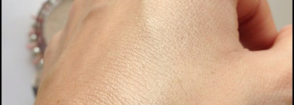 Хайлайтеров  много не бывает. Essence Soo Glow! Cream to Powder Highlighter 10 Look on the bright side