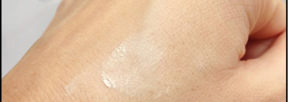 Матирующая пудра. Essence All About Matt Fixing Compact Powder