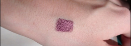 Тот самый цвет. Long Lasting Eye Pencil by Essence в оттенке Berry Merry №18