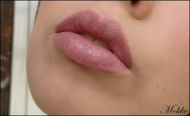 Правильный лиловый. Essence. I ♥ nude - longlasting lipstick nude в оттенке №03 come naturally