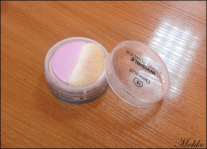 Рассфокус лица: Dermacol Invisible fixing powder #Light