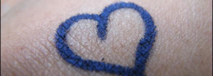 В поисках идеального синего... Essence gel eye pencil waterproof 02 Around midnight