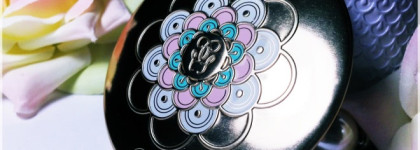 Чего хотят женщины? -Метеоритов с неба... Guerlain Meteorites Rainbow Pearls Light-Revealing Pearls Of Powder