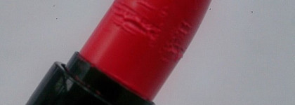 Cтоп сигнал! Помада для губ Catrice Ultimate Colour Lipstick #440 Hugs and hibis-kisses