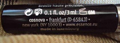 Жидкая подводка Essence и карандаш от Maybelline