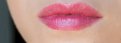 Помада Kiko Ultra Glossy Stylo Rouge a Levres SPF 15 в оттенке 805 Strawberry Pink
