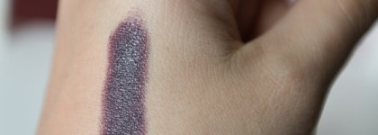 Помада Mac Lipstick в оттенке Cyber